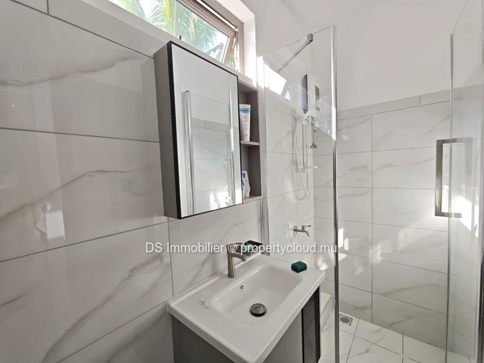 4 bedroom duplex for rent - Pointe aux Canonniers - North