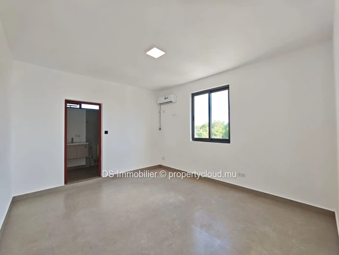 For Sale – Bright Semi-Furnished Villa With Private Pool – – Trou Aux Biches