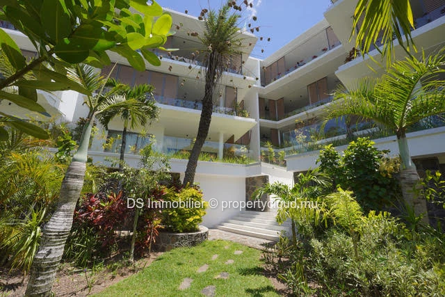 3 Bedroom Apartment Accessible To Foreigners In Pointe Aux Canonniers