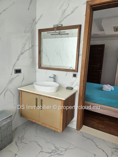 Appartement De 3 Chambres Avec 2 Suites Péreybère -Nord