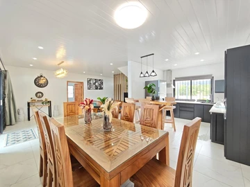 4 Bedroom Villa