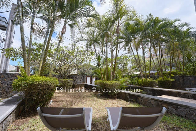 One Bedroom Apartment Accessible To Foreigners With Sea Access In Mon Choisy -