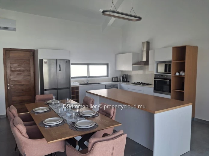 For Sale - Modern Single-Storey Villa - Semi-Furnished – Mont Mascal-North