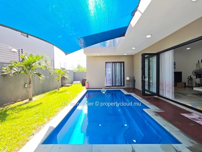 Villa À Vendre – Semi-Meublée – 4 Chambres Avec Piscine – Grand Baie