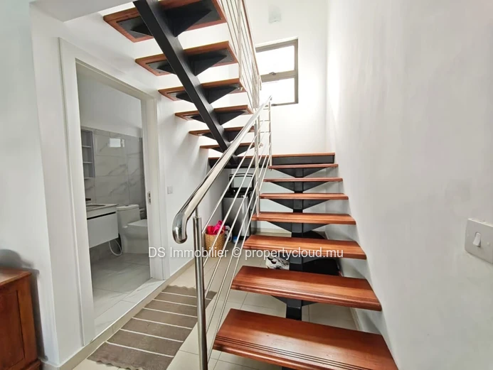 4 bedroom duplex for rent - Pointe aux Canonniers - North