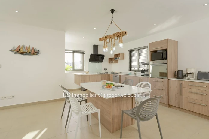 Contemporary Villa For Sale – Grand Baie- North