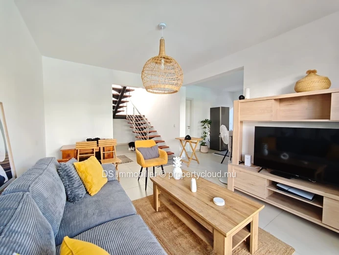4 bedroom duplex for rent - Pointe aux Canonniers - North