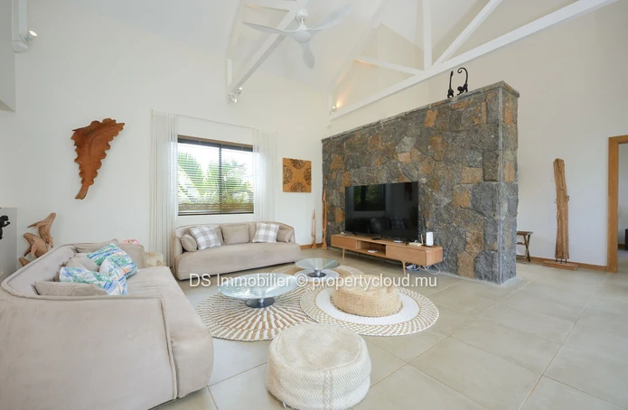 Single Storey 4 Bedroom Villa For Sale In Grand Baie North - Accessible To Non-Citizens