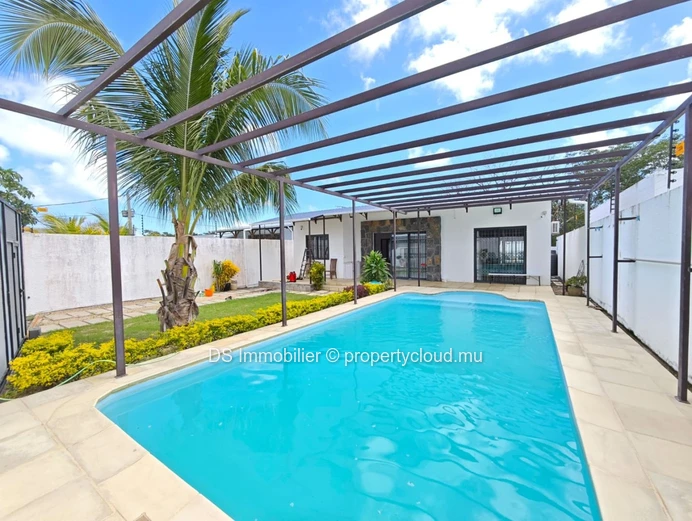 One-Storey Villa - 3 En-Suite Bedrooms For Rent In Grand Baie - North