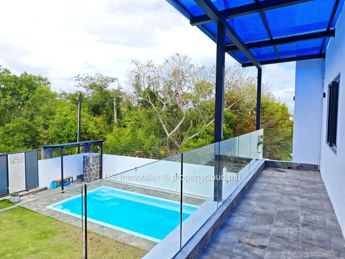 4 Bedroom Villa For Rent In Calodyne