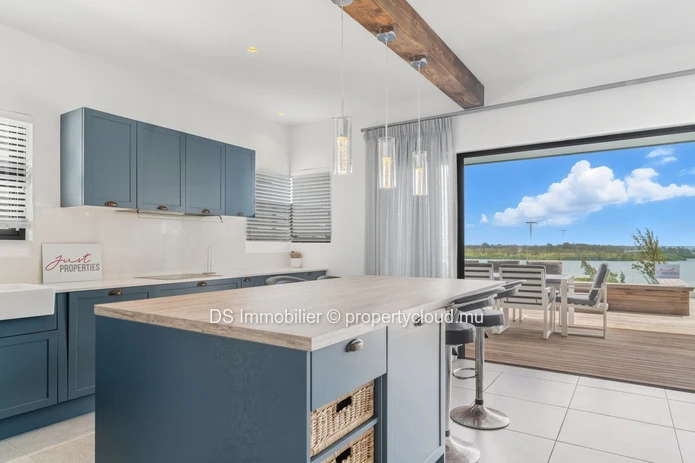 3-Bedroom Penthouse With Sea View For Rent In St Antoine - North