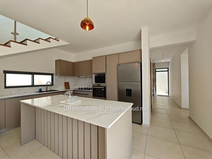 Spacious 5 Bedroom Villa + Office For Rent In Grand Baie - North (Sole Mandate)