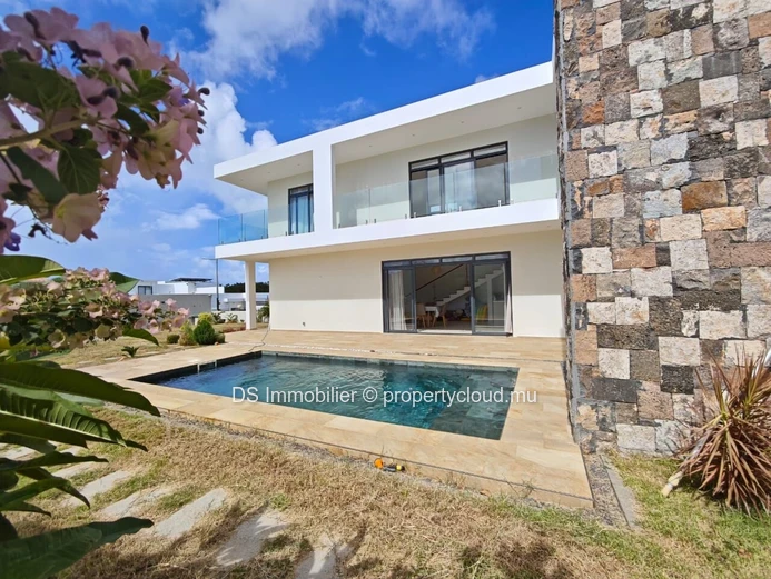 Spacious 5 Bedroom Villa + Office For Rent In Grand Baie - North (Sole Mandate)