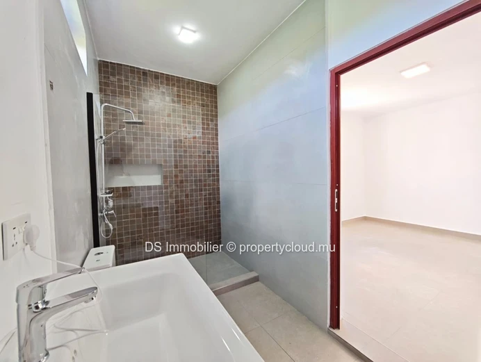 For Sale – Bright Semi-Furnished Villa With Private Pool – – Trou Aux Biches
