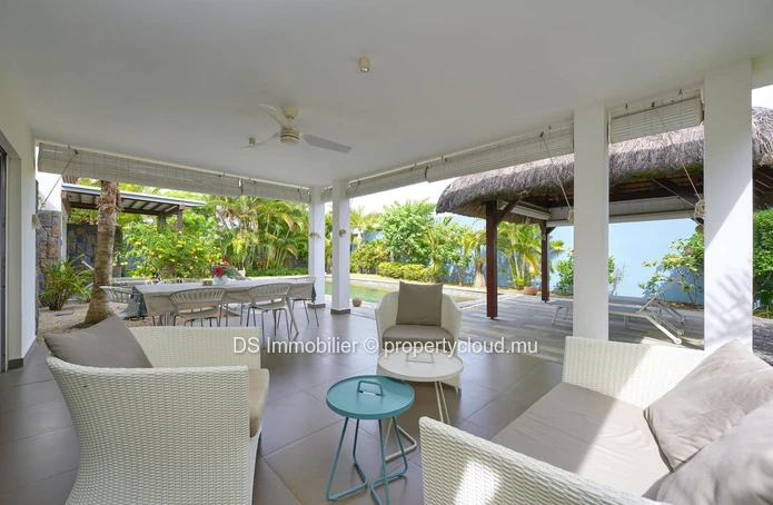 FOR SALE - 3 BEDROOM PDS VILLA - GRAND BAIE - (Accessible to foreigners)
