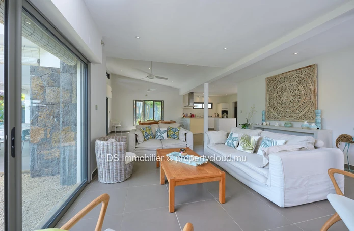 FOR SALE - 3 BEDROOM PDS VILLA - GRAND BAIE - (Accessible to foreigners)