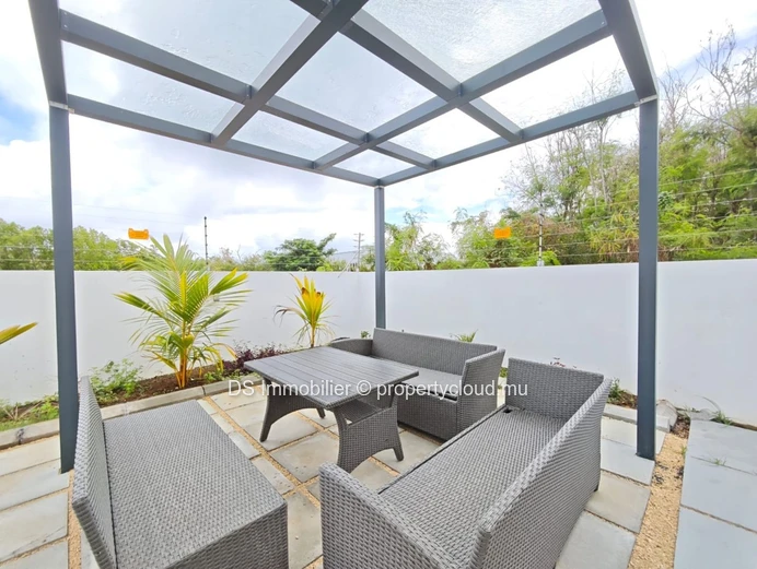 4 Bedroom Villa For Rent In Calodyne