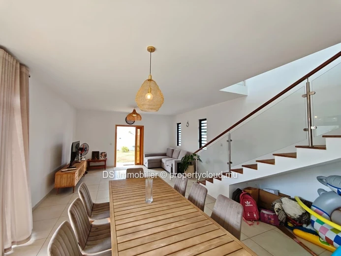 Spacious 5 Bedroom Villa + Office For Rent In Grand Baie - North (Sole Mandate)