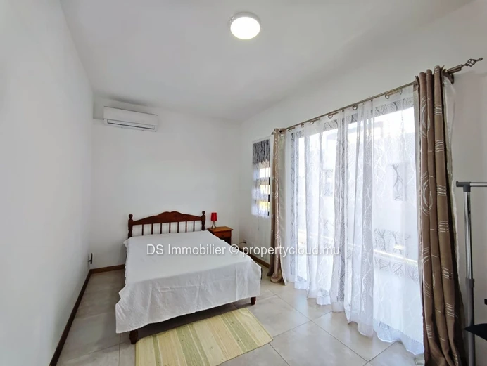 Villa À Vendre – Semi-Meublée – 4 Chambres Avec Piscine – Grand Baie