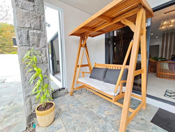 4 Bedroom Villa For Rent In Calodyne