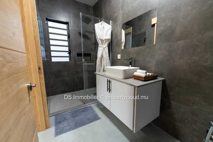 For Sale - Modern Single-Storey Villa - Semi-Furnished – Mont Mascal-North