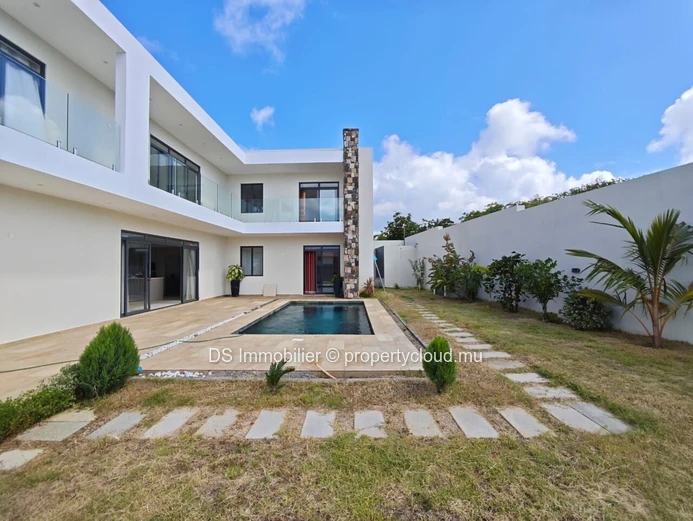 Spacious 5 Bedroom Villa + Office For Rent In Grand Baie - North (Sole Mandate)