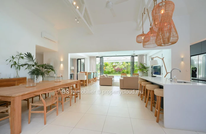 4 Bedroom Villa With Ensuite Bathrooms For Sale In Pereybere - North - Accessible To Non-Citizens