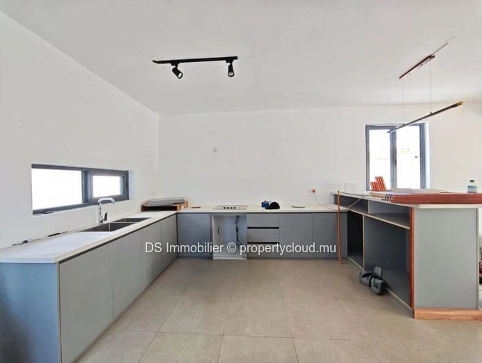For Sale – Bright Semi-Furnished Villa With Private Pool – – Trou Aux Biches