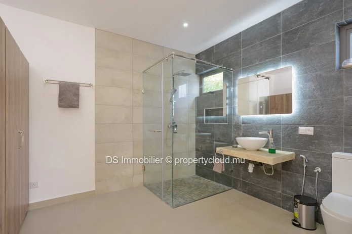 Contemporary Villa For Sale – Grand Baie- North