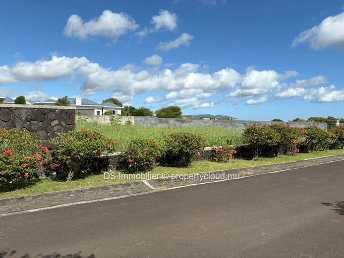 Land For Sale – Mont Piton – North