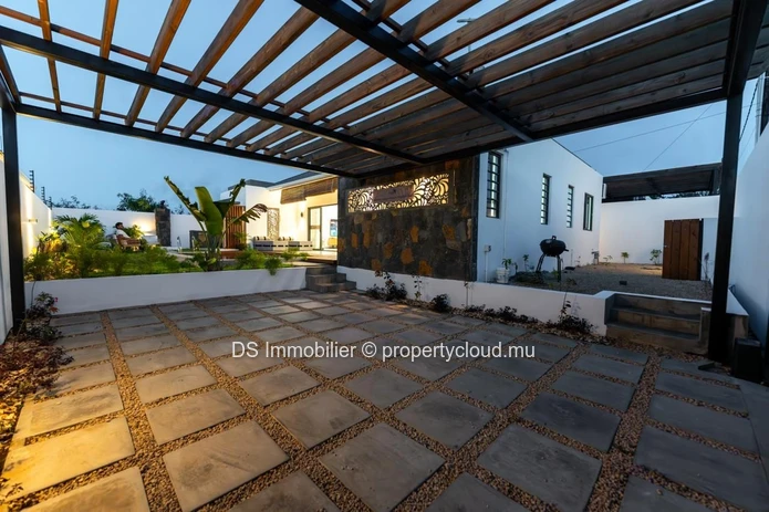 For Sale - Modern Single-Storey Villa - Semi-Furnished – Mont Mascal-North