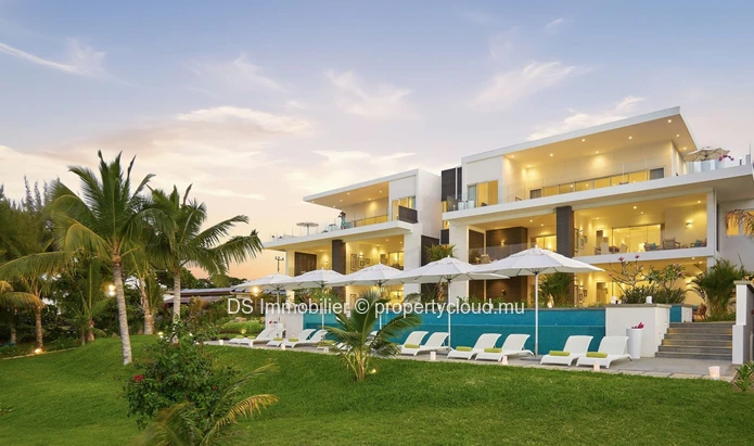 For Rent – Beachfront Apartment – Secure Residence – Cap Malheureux